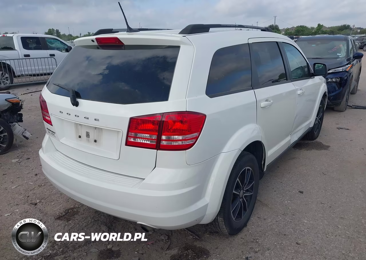 2017 Dodge Journey Se VIN:3C4PDCAB4HT629912 - 4