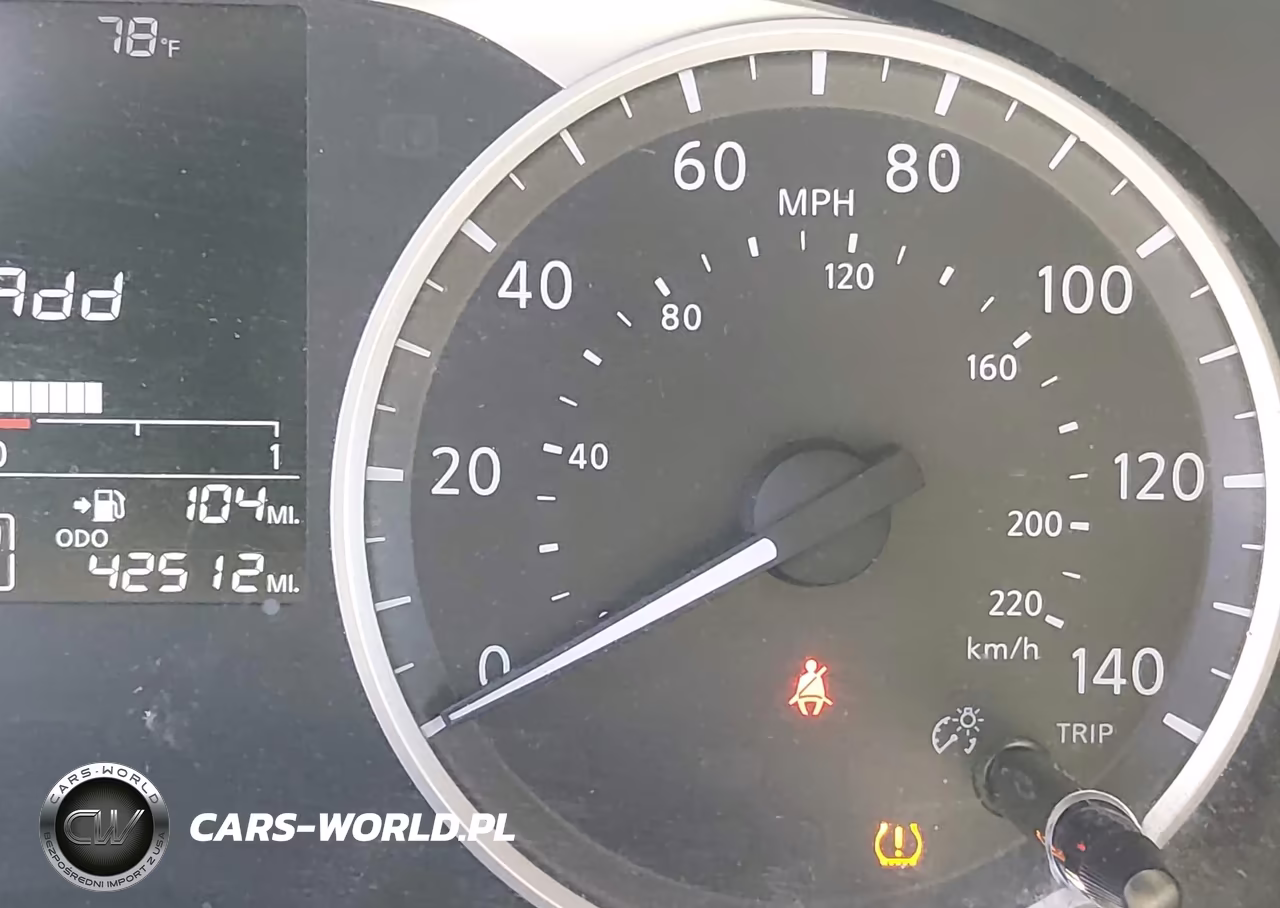 2019 Nissan Kicks S VIN:3N1CP5CU5KL542904 - 15