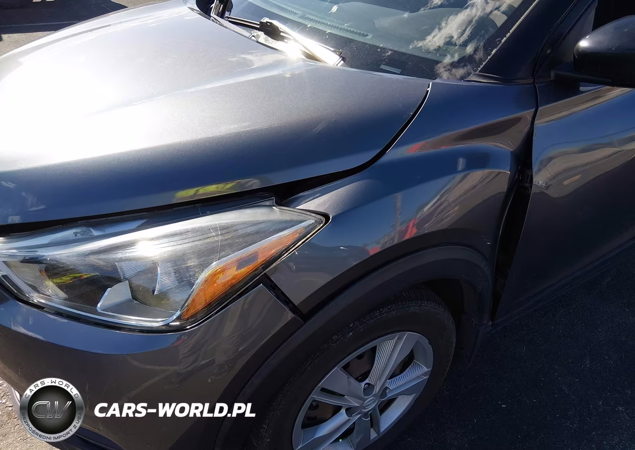 2019 Nissan Kicks S VIN:3N1CP5CU5KL542904 - 6
