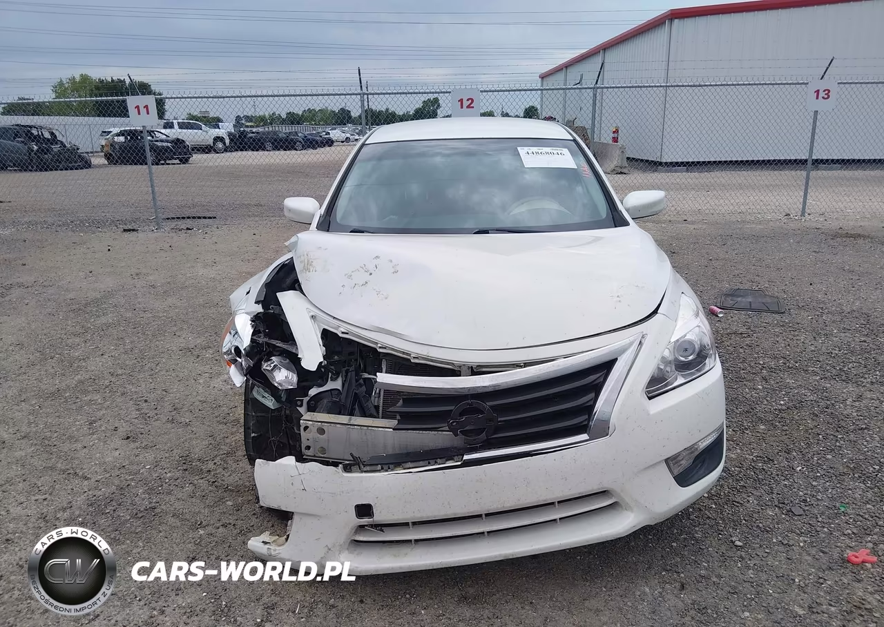2015 Nissan Altima 2.5 S VIN:1N4AL3AP4FN366750 - 13
