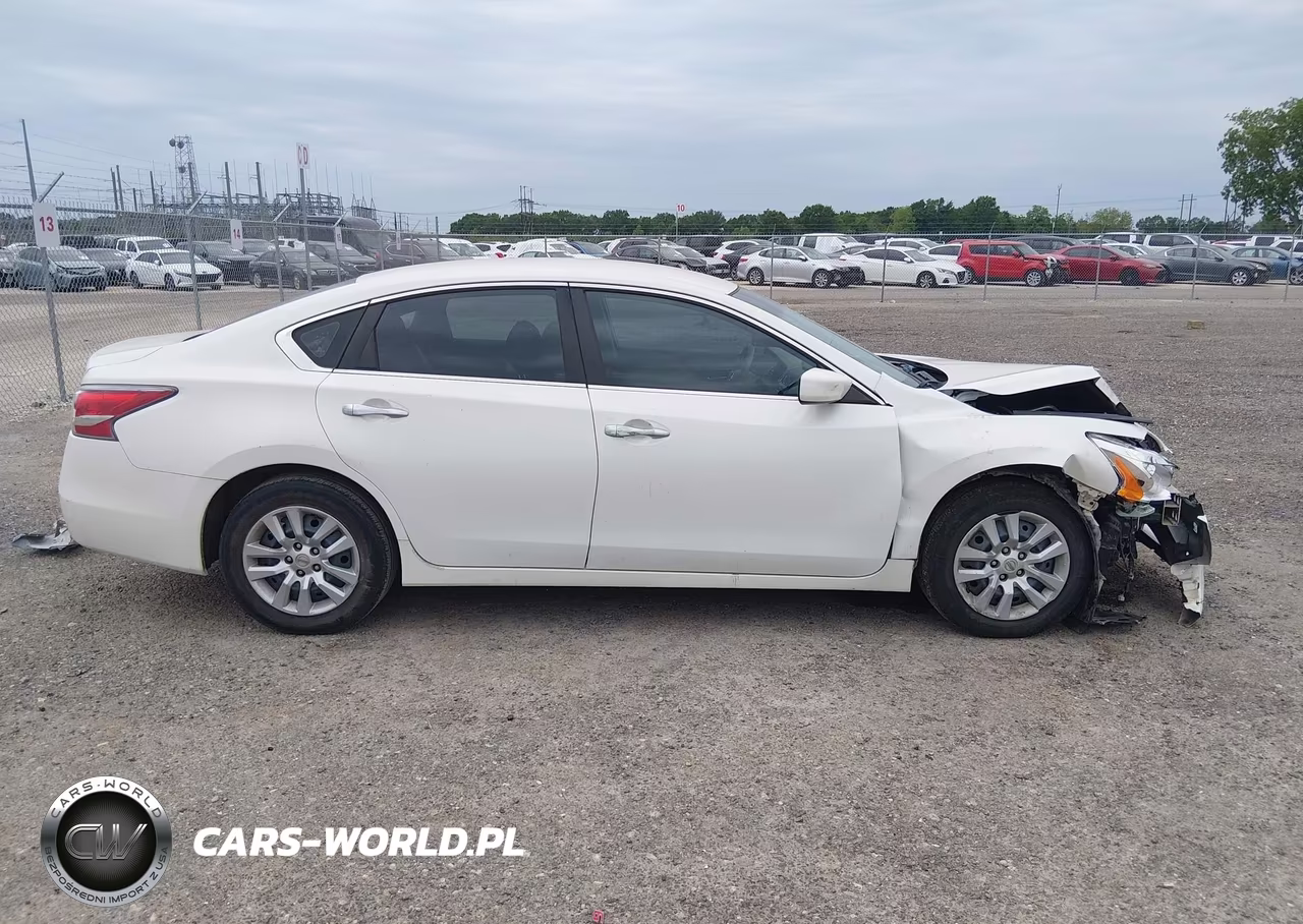 2015 Nissan Altima 2.5 S VIN:1N4AL3AP4FN366750 - 14
