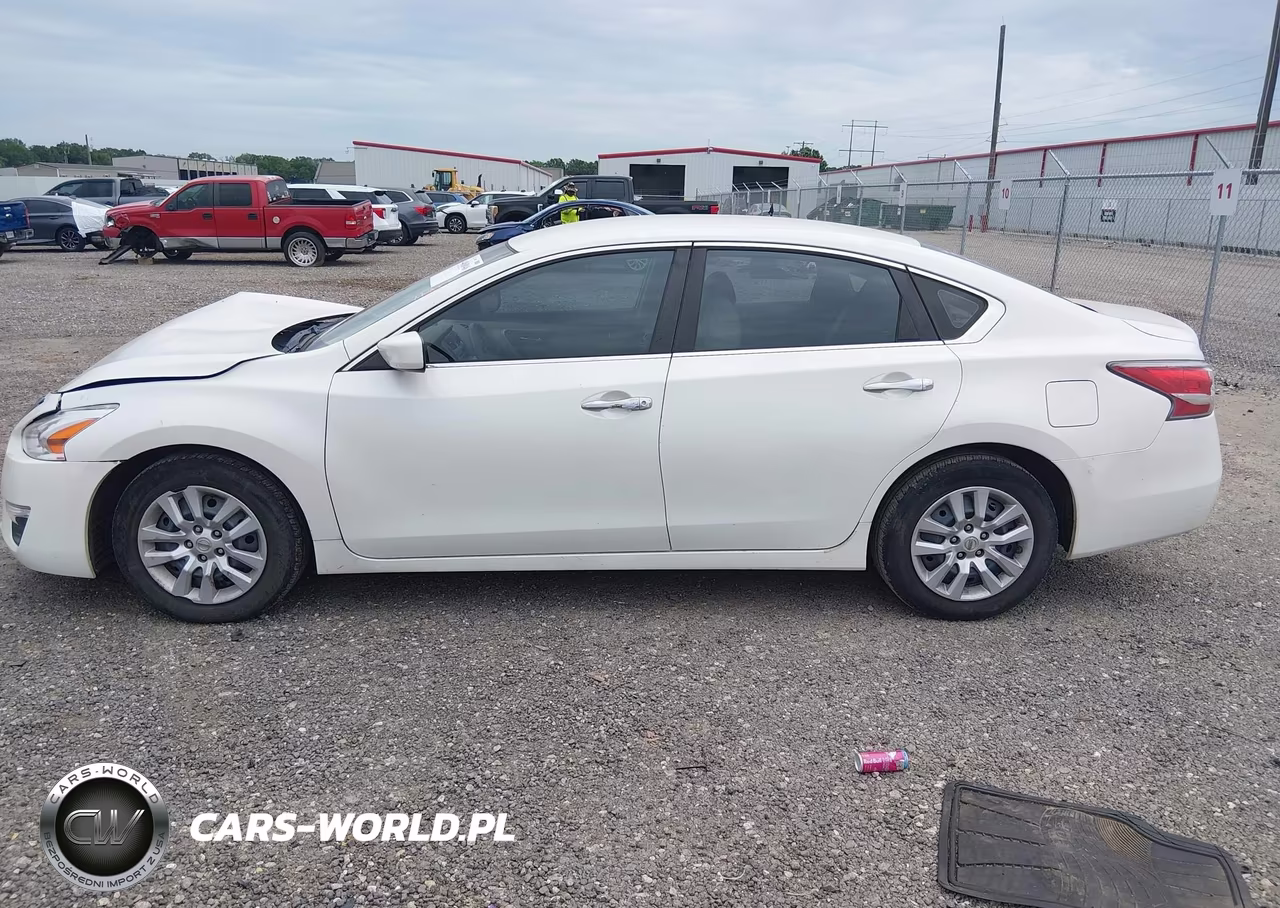 2015 Nissan Altima 2.5 S VIN:1N4AL3AP4FN366750 - 15