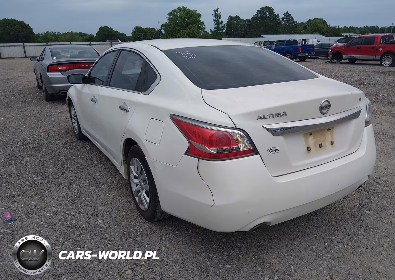 2015 Nissan Altima 2.5 S VIN:1N4AL3AP4FN366750 - 3