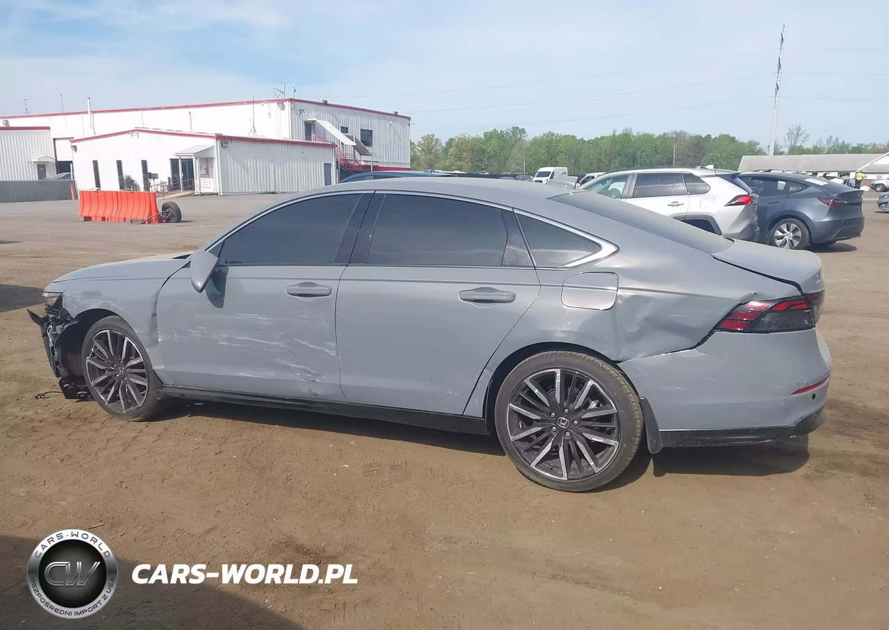 2023 Honda Accord Hybrid Touring VIN:1HGCY2F80PA066004 - 13