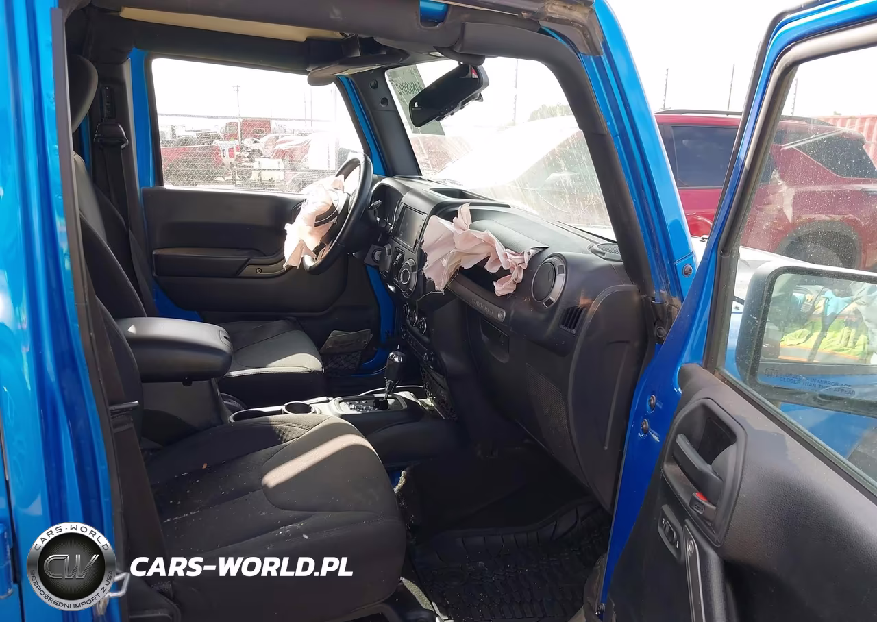 2016 Jeep Wrangler Unlimited Sport VIN:1C4BJWDG1GL251179 - 5