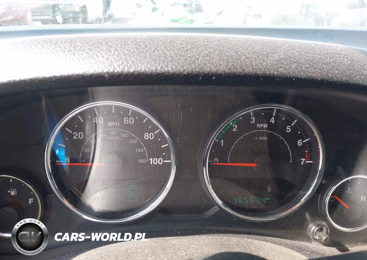 2016 Jeep Wrangler Unlimited Sport VIN:1C4BJWDG1GL251179 - 7
