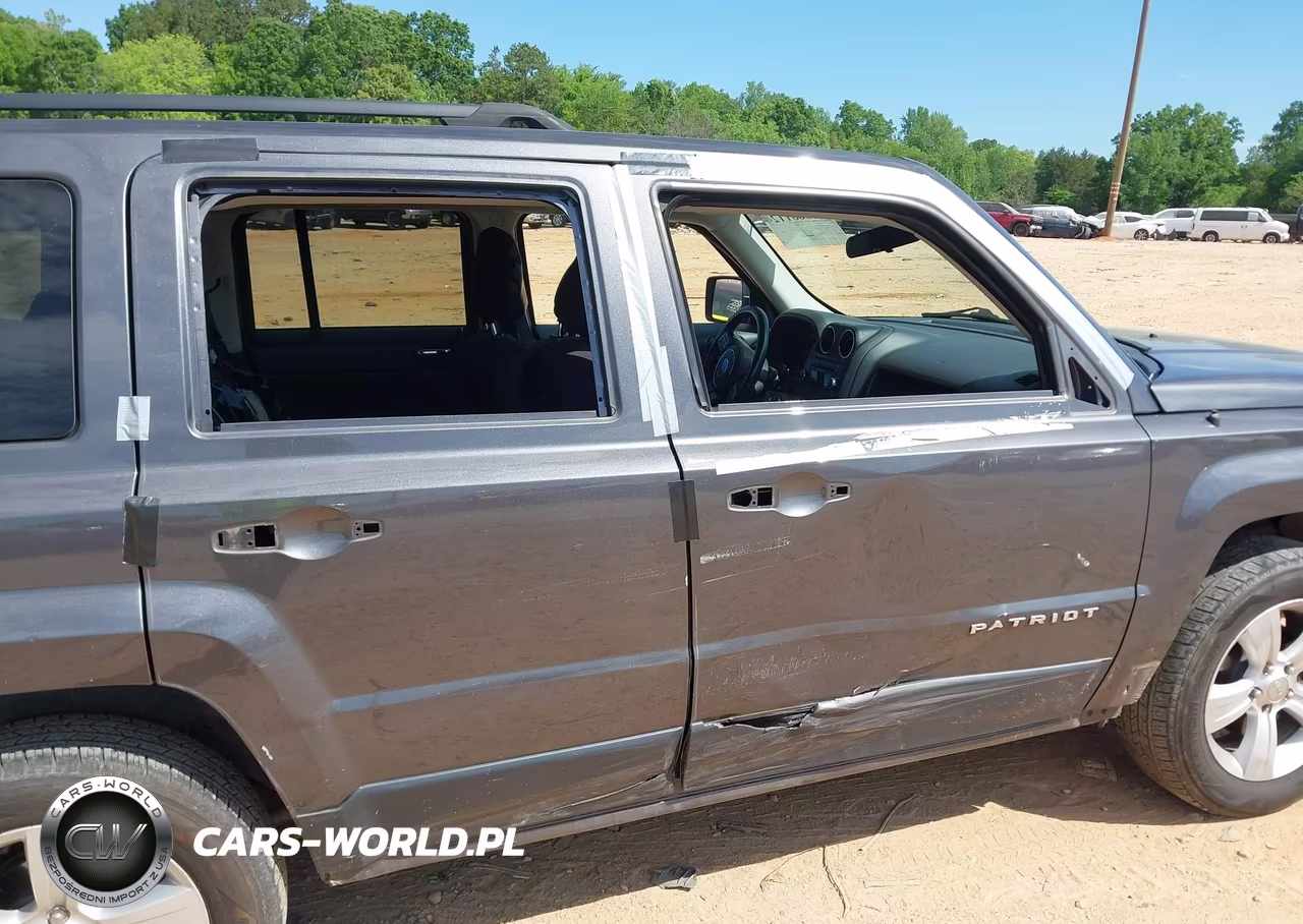 2015 Jeep Patriot Latitude VIN:1C4NJRFB0FD257421 - 6