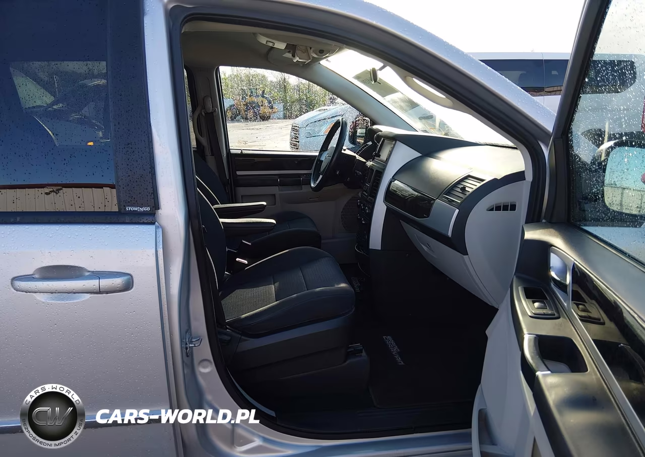 2010 Dodge Grand Caravan Sxt VIN:2D4RN5D10AR237655 - 5