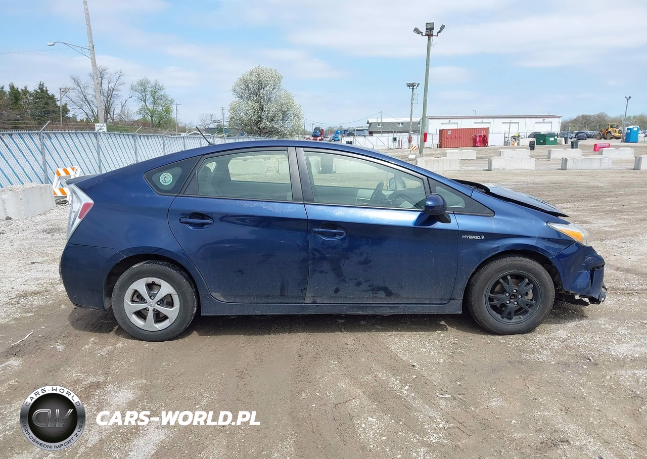 2012 Toyota Prius Two VIN:JTDKN3DUXC1548434 - 13