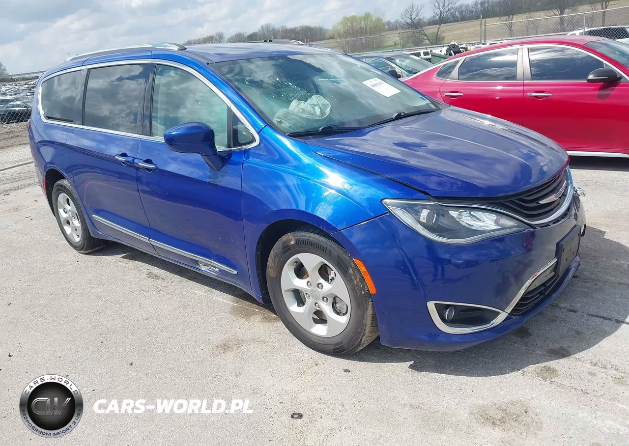 2019 Chrysler Pacifica Hybrid Touring L