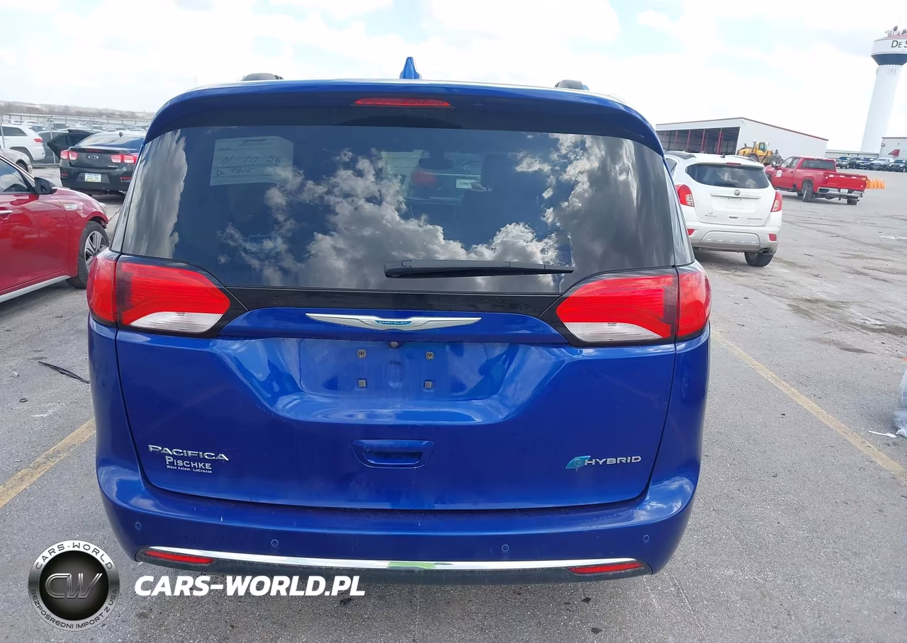 2019 Chrysler Pacifica Hybrid Touring L VIN:2C4RC1L74KR500085 - 16