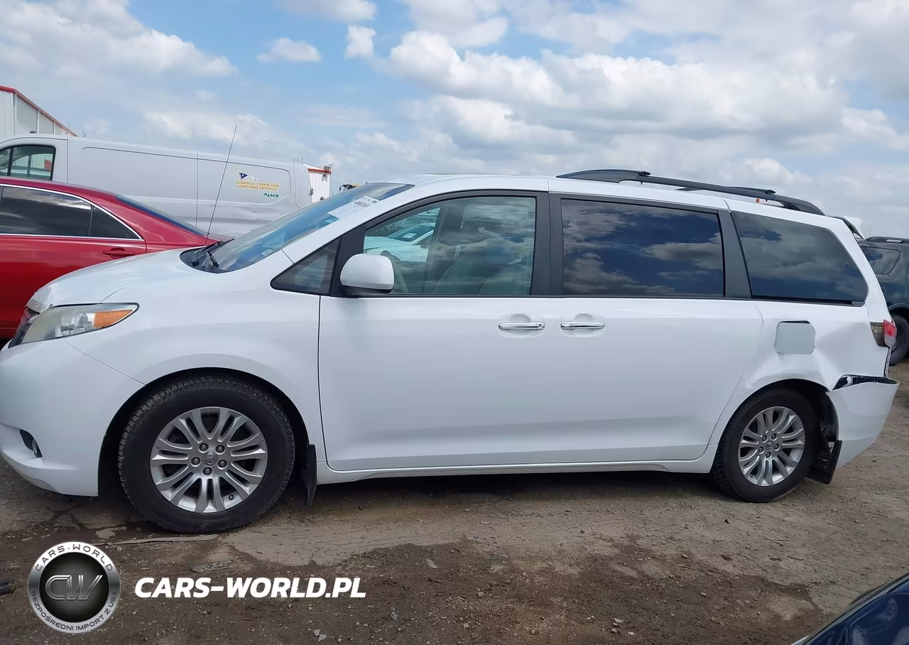 2014 Toyota Sienna Xle V6 8 Passenger VIN:5TDYK3DC5ES507435 - 14