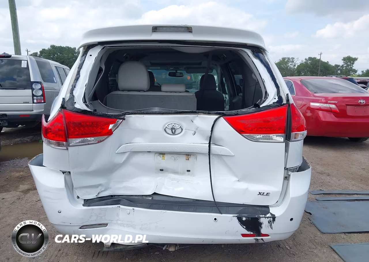2014 Toyota Sienna Xle V6 8 Passenger VIN:5TDYK3DC5ES507435 - 16
