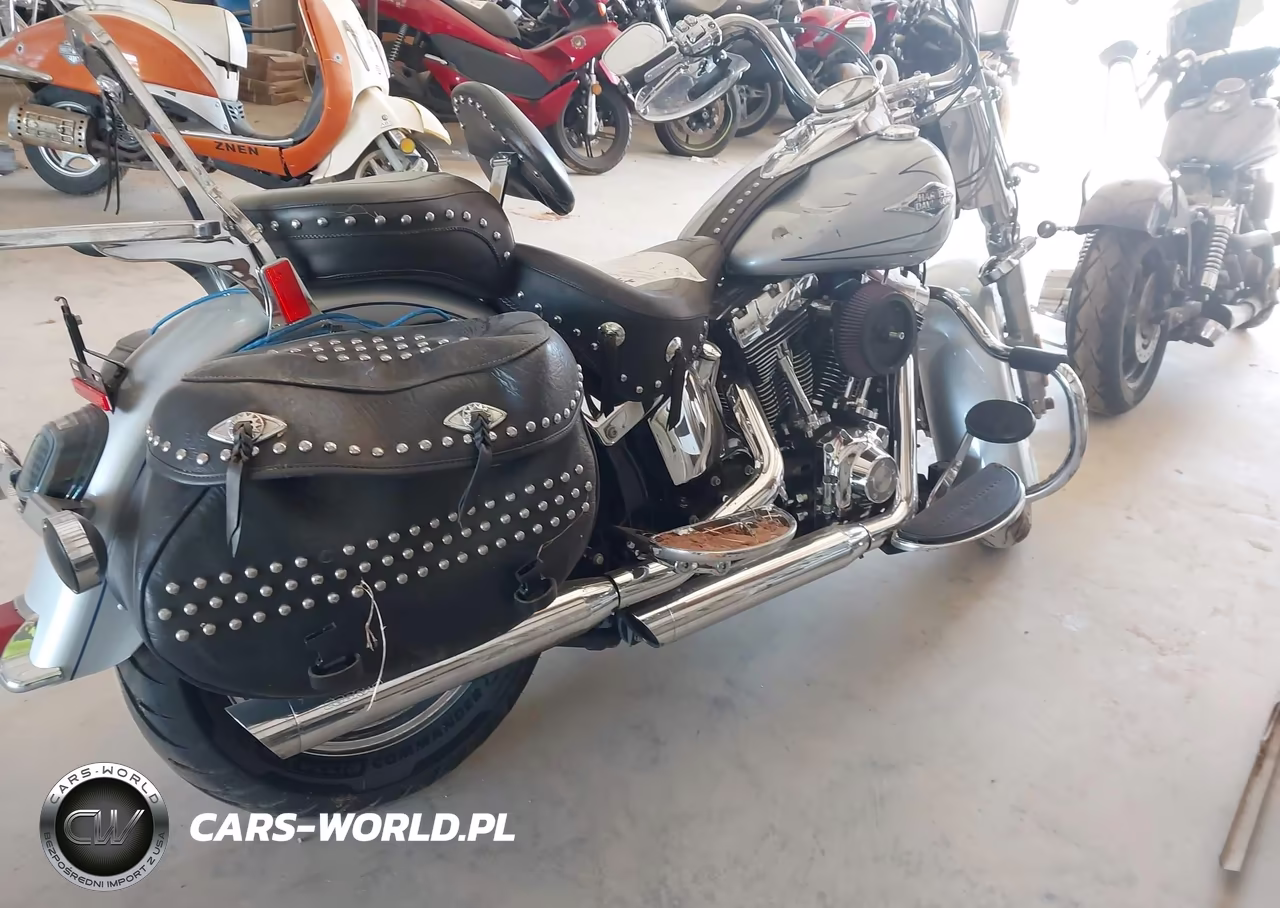 2011 Harley-Davidson Flstc VIN:1HD1BW510BB041303 - 4