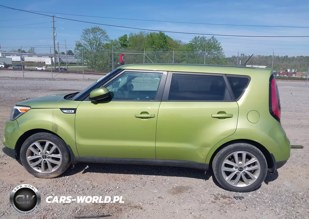 2018 Kia Soul + VIN:KNDJP3A58J7900858 - 14