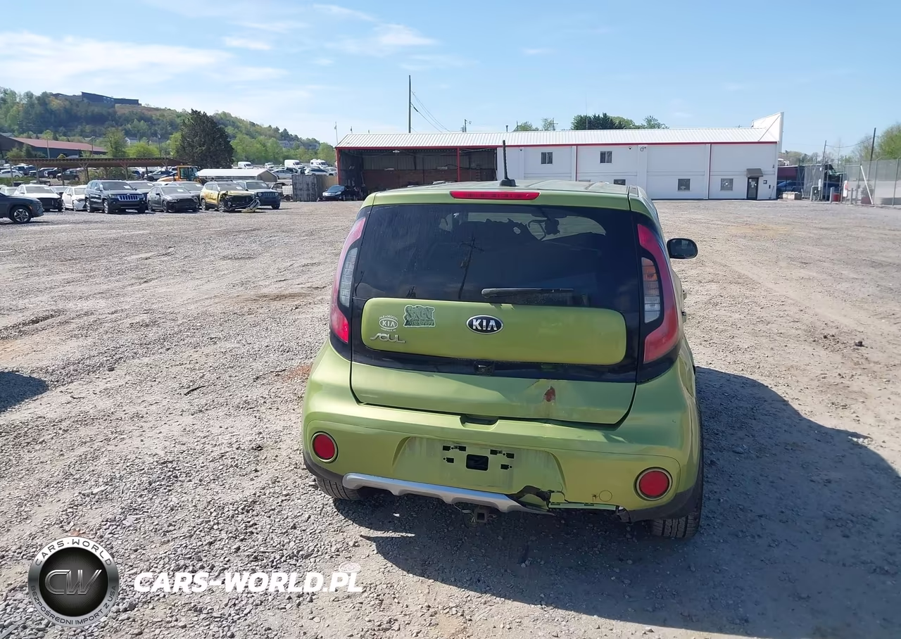 2018 Kia Soul + VIN:KNDJP3A58J7900858 - 16