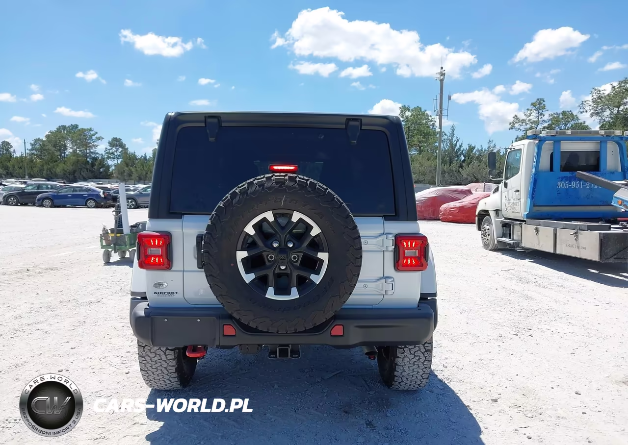 2025 Jeep Wrangler 4-Door Rubicon 4X4 VIN:1C4PJXFG3SW652460 - 17