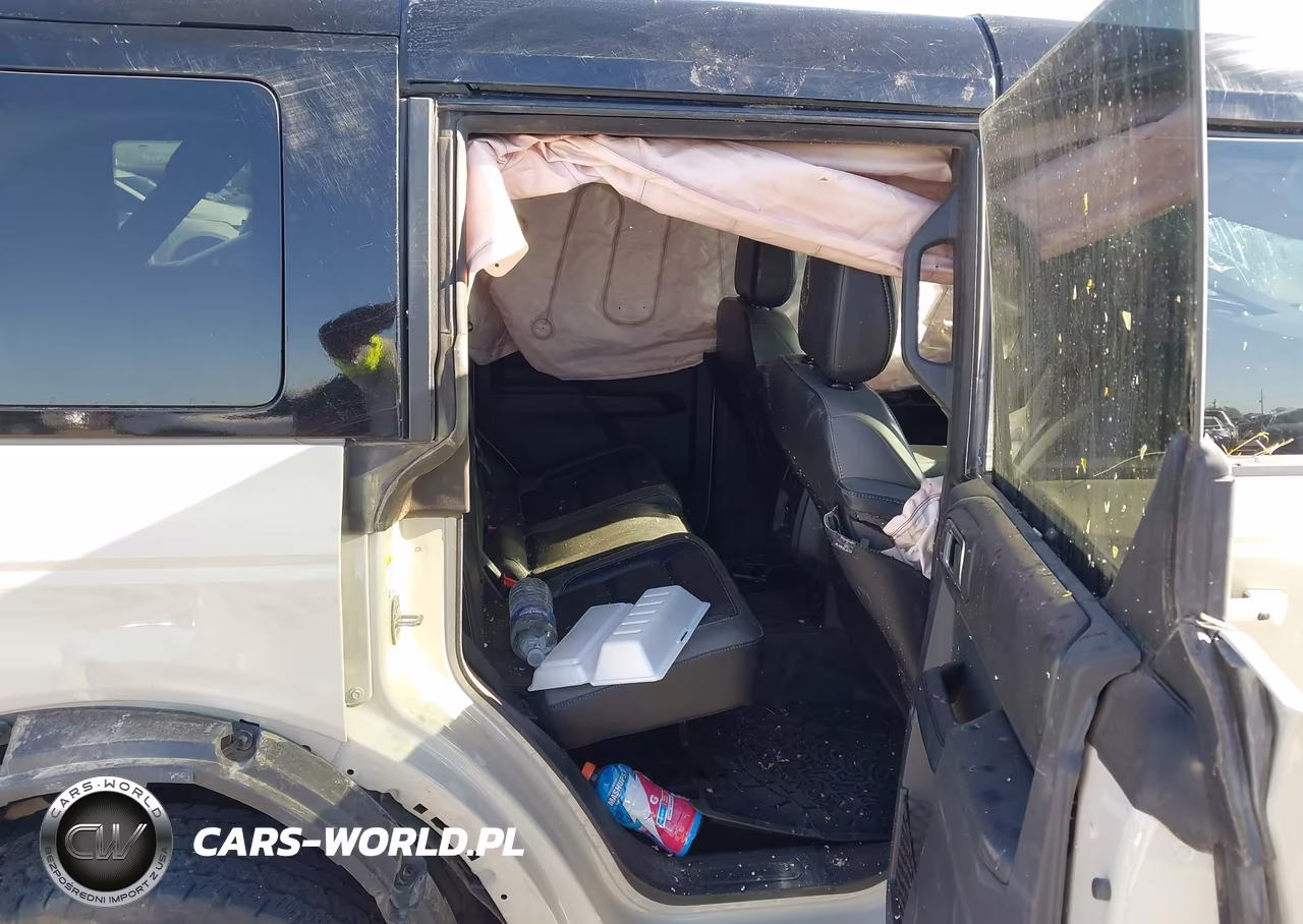 2025 Ford Bronco Outer Banks VIN:1FMDE8BHXSLA90937 - 8