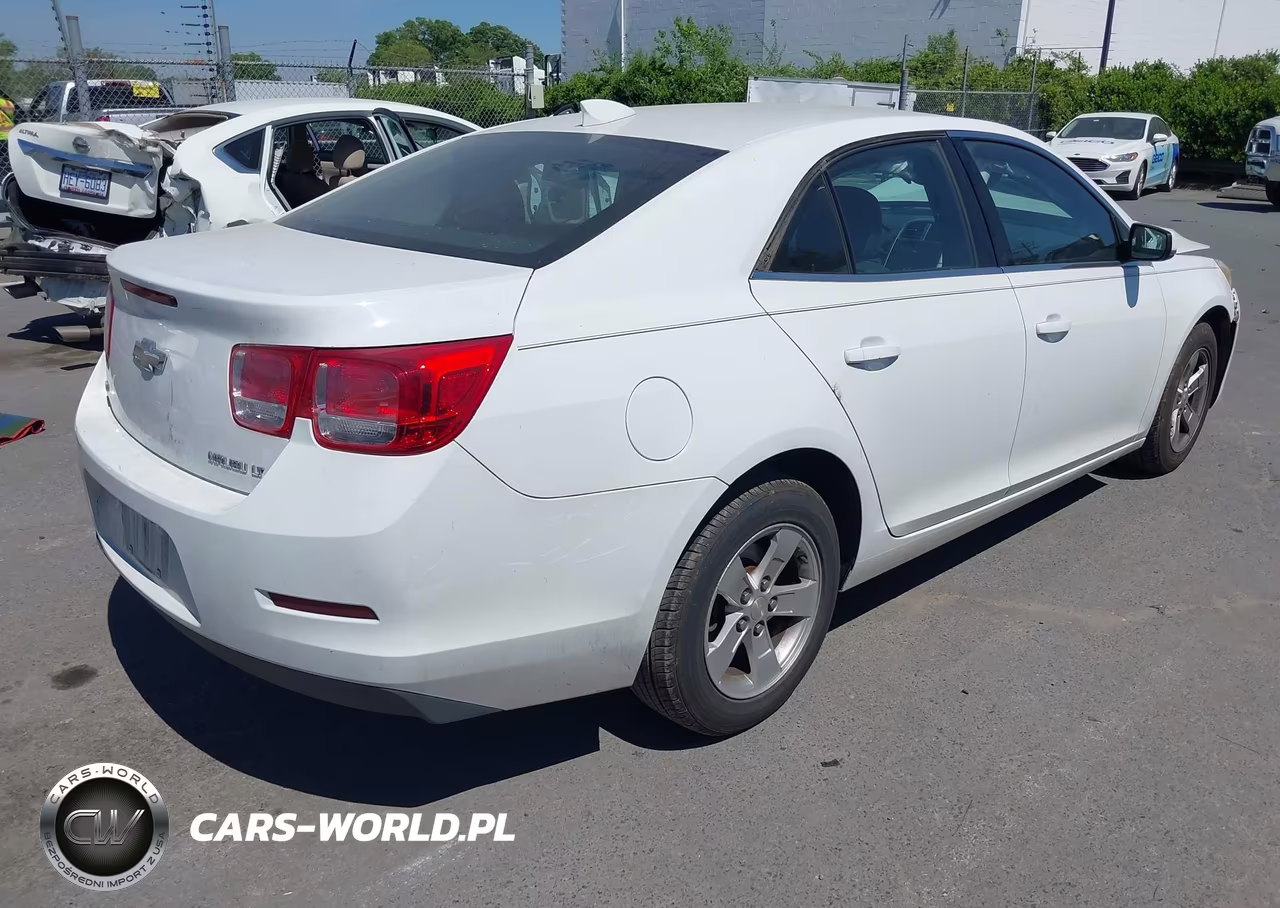 2015 Chevrolet Malibu 1Lt VIN:1G11C5SL9FF108776 - 4