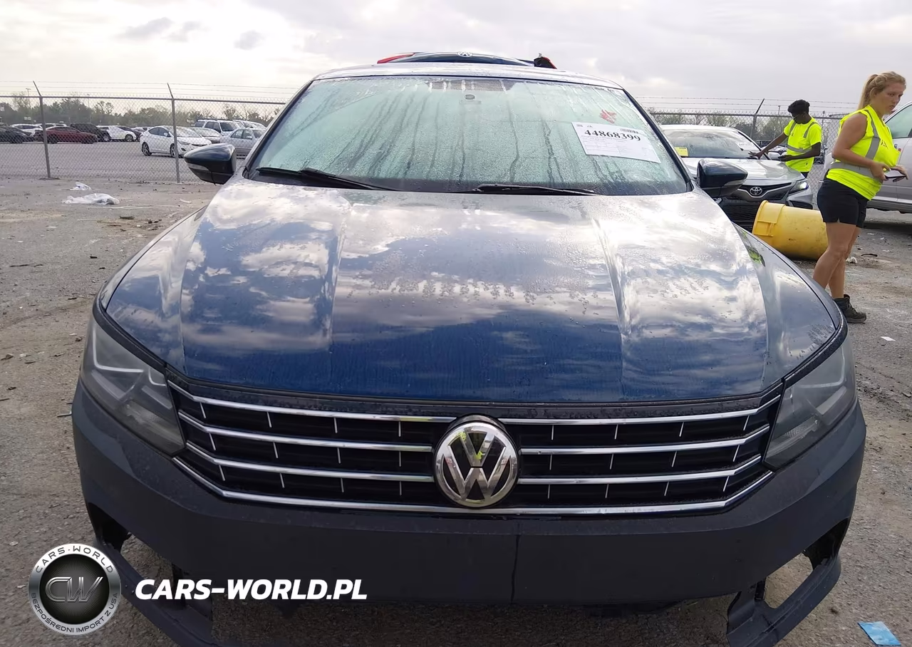 2019 Volkswagen Passat 2.0T Wolfsburg Edition VIN:1VWLA7A30KC013664 - 13