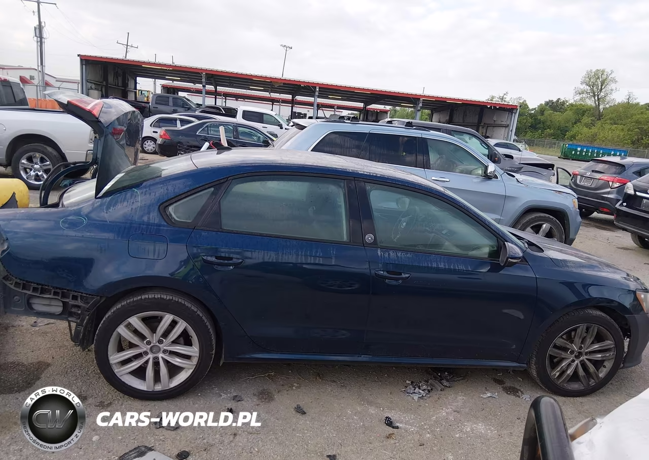 2019 Volkswagen Passat 2.0T Wolfsburg Edition VIN:1VWLA7A30KC013664 - 14