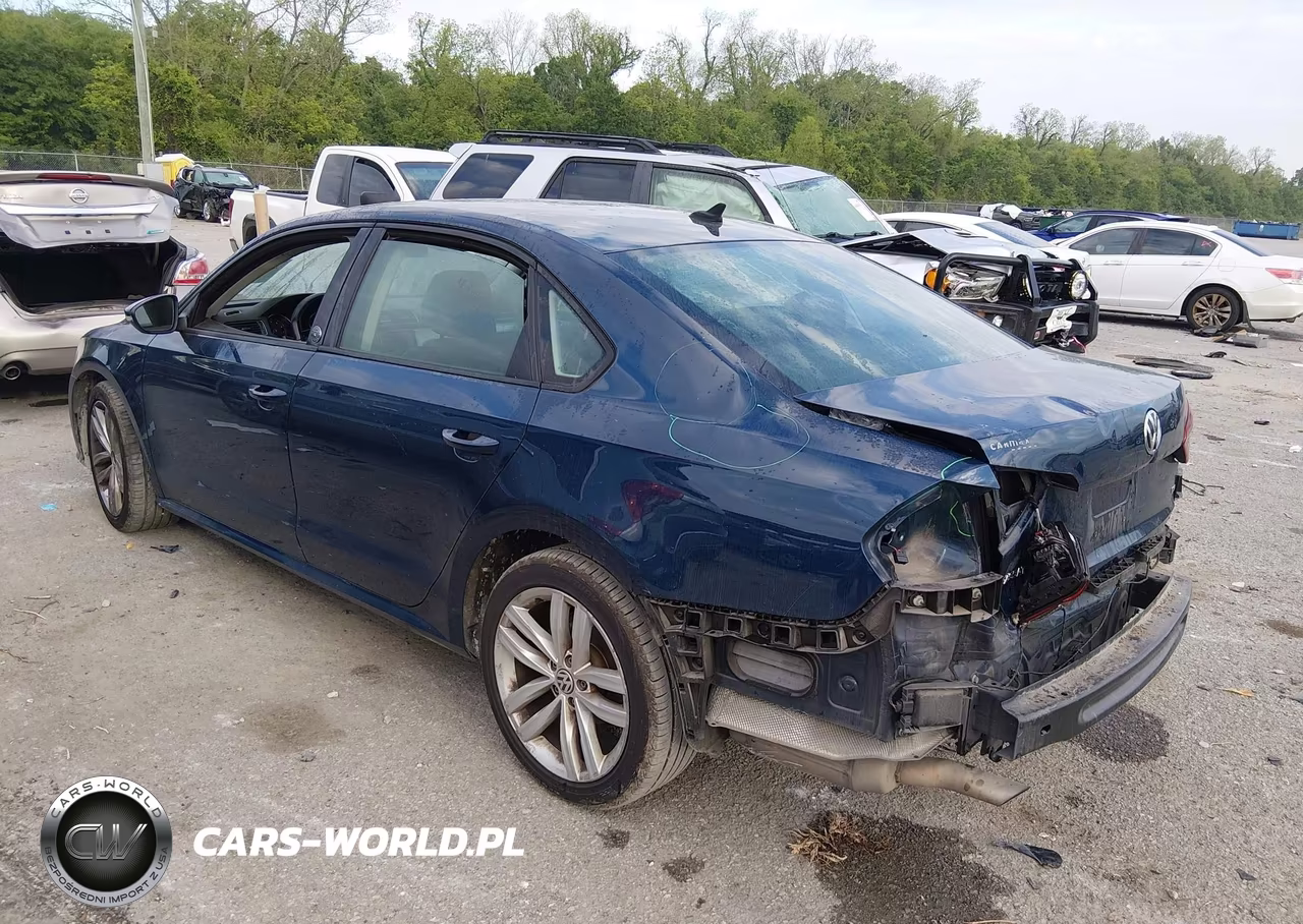 2019 Volkswagen Passat 2.0T Wolfsburg Edition VIN:1VWLA7A30KC013664 - 3