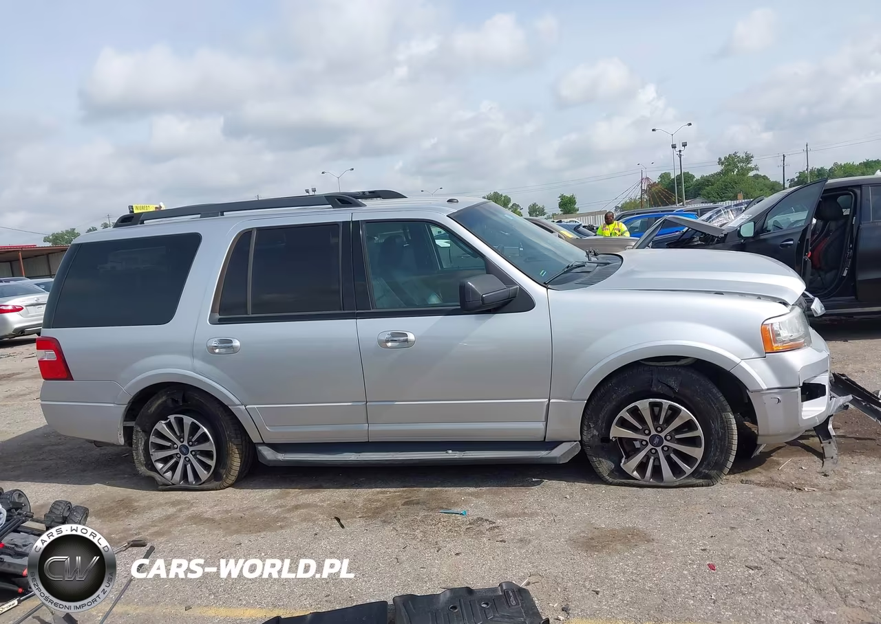 2017 Ford Expedition Xlt VIN:1FMJU1HT5HEA23572 - 13