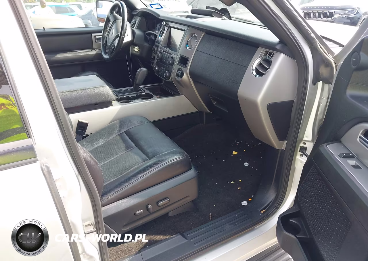 2017 Ford Expedition Xlt VIN:1FMJU1HT5HEA23572 - 5