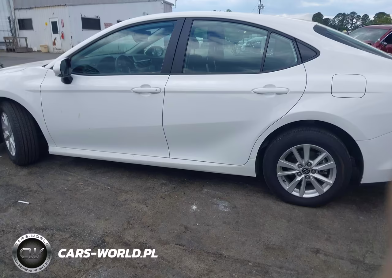 2025 Toyota Camry Le VIN:4T1DAACK4SU614459 - 13