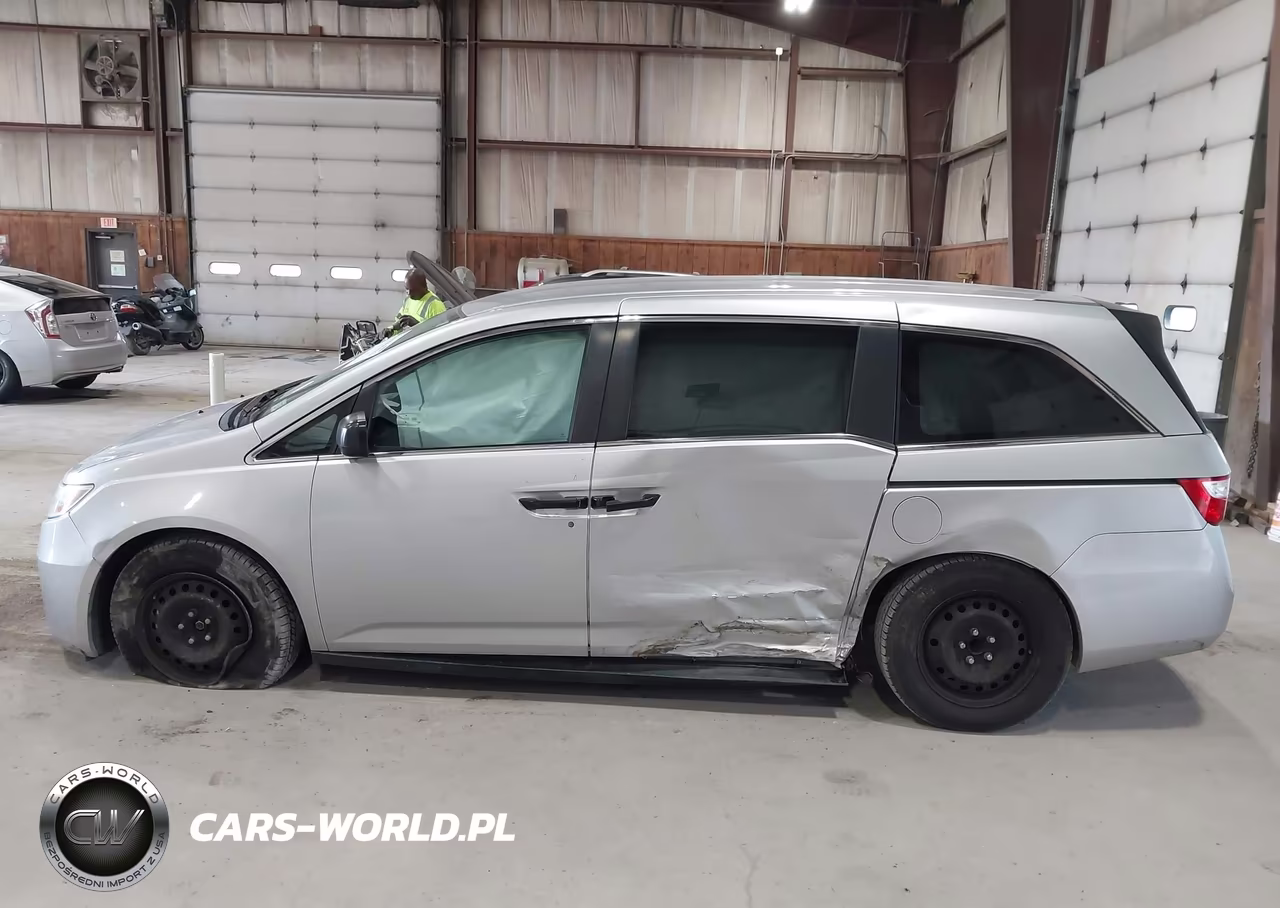 2013 Honda Odyssey Lx VIN:5FNRL5H23DB074960 - 14
