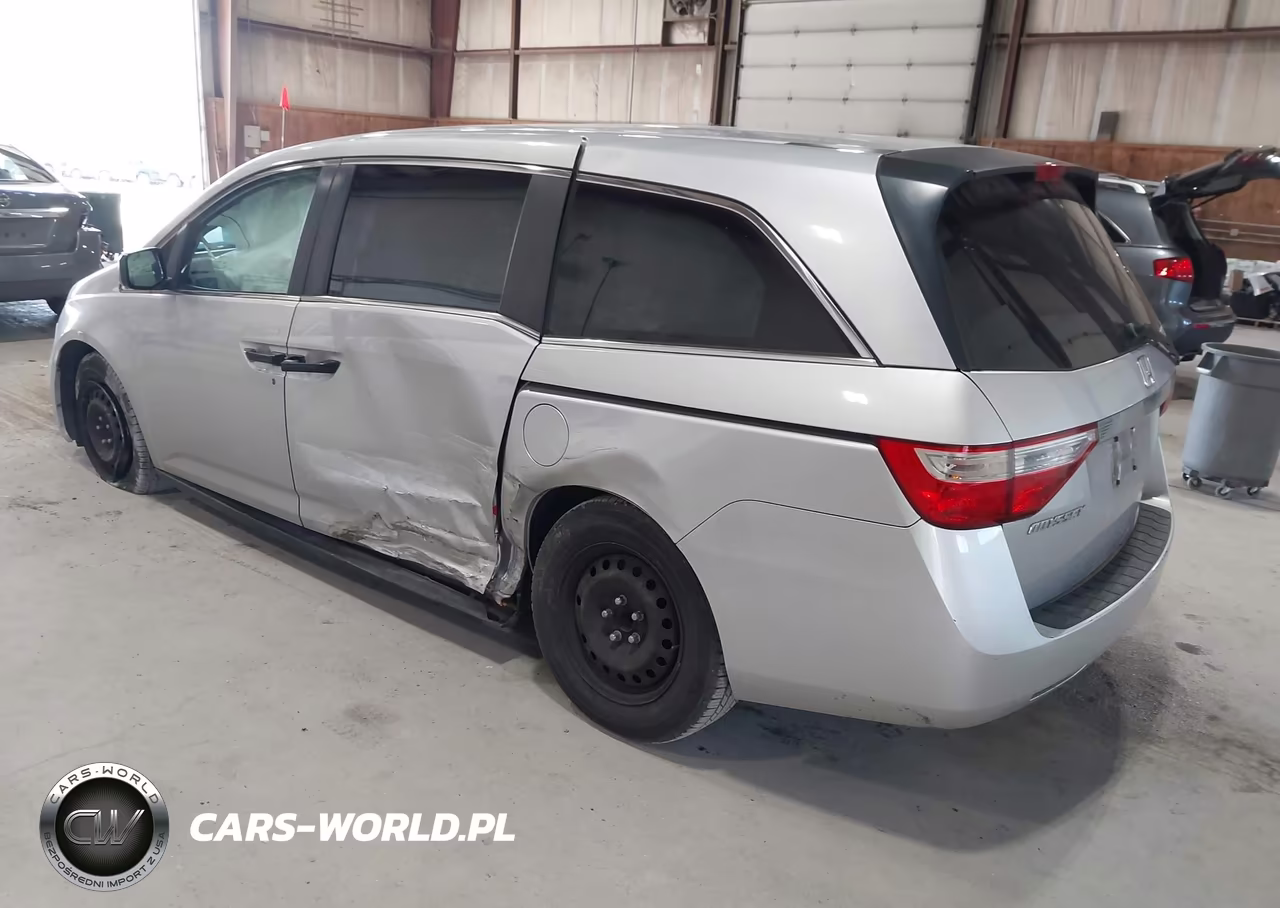 2013 Honda Odyssey Lx VIN:5FNRL5H23DB074960 - 3