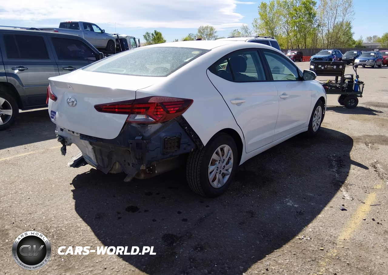 2019 Hyundai Elantra Se VIN:5NPD74LF5KH430021 - 4