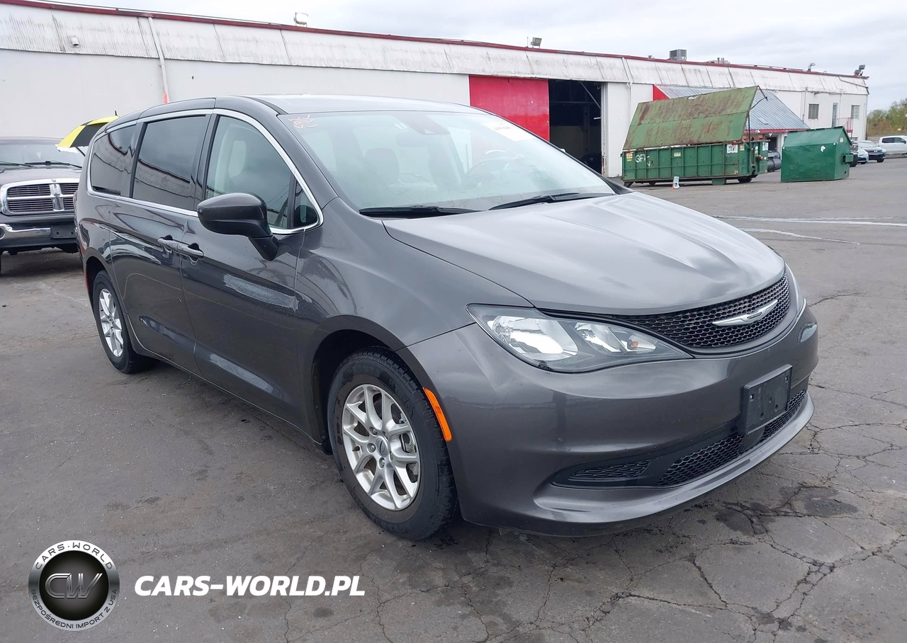 2023 Chrysler Voyager Lx