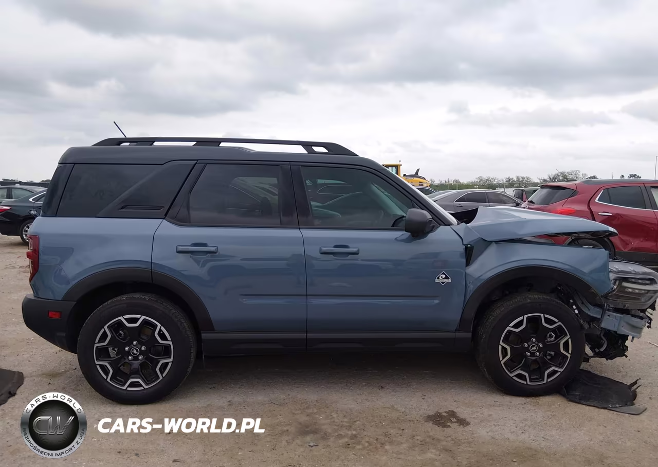 2025 Ford Bronco Sport Outer Banks VIN:3FMCR9CN6SRE27759 - 14