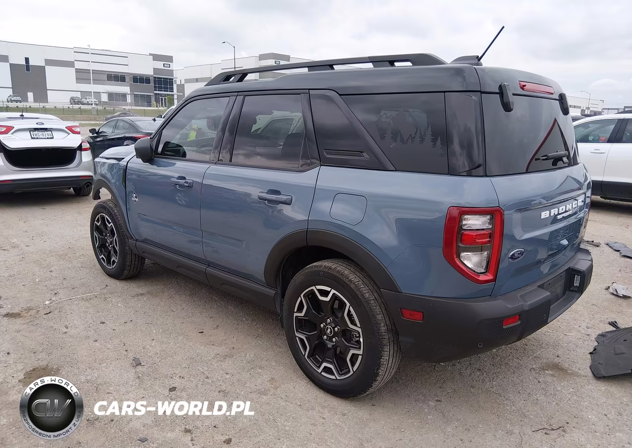 2025 Ford Bronco Sport Outer Banks VIN:3FMCR9CN6SRE27759 - 3