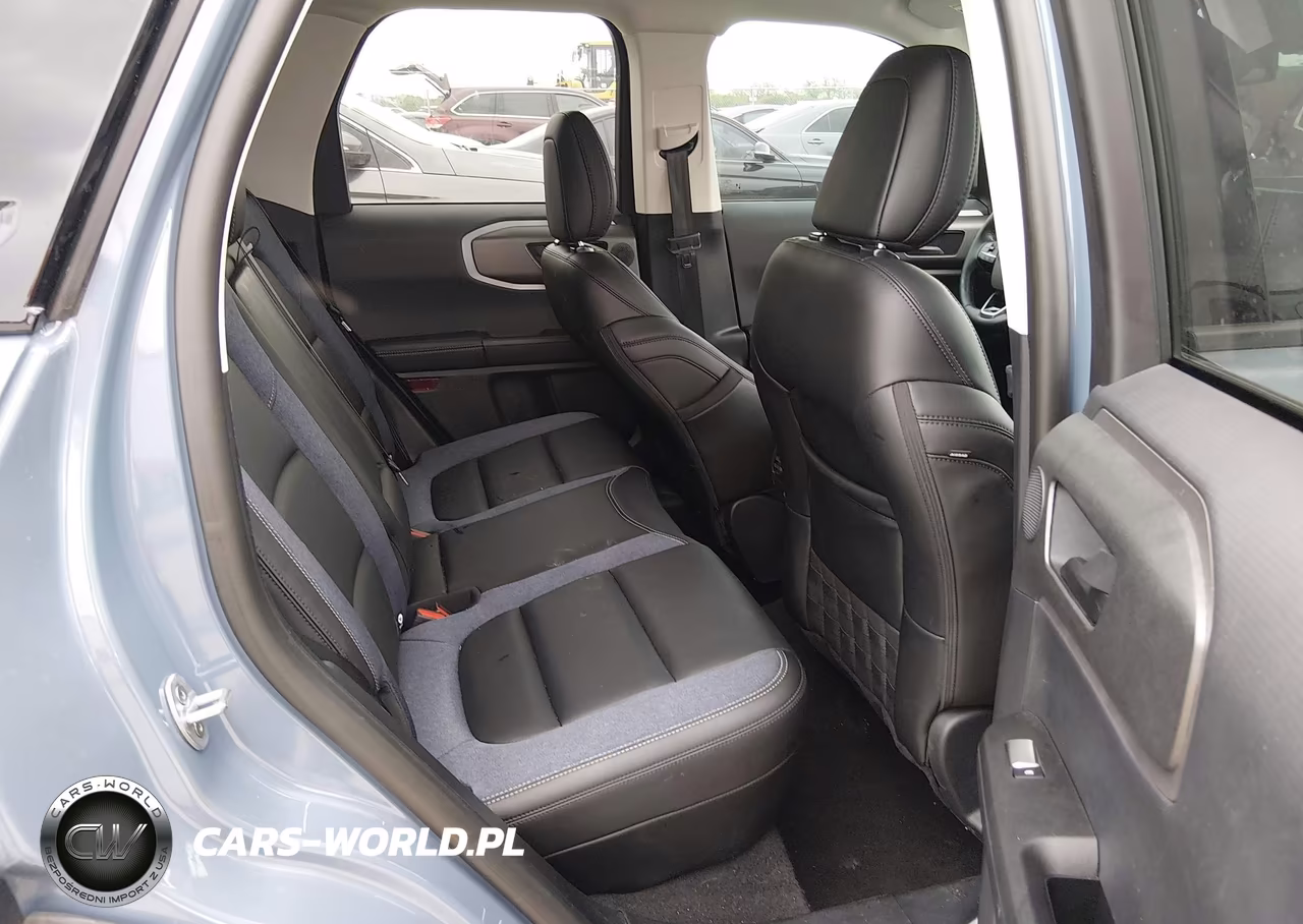2025 Ford Bronco Sport Outer Banks VIN:3FMCR9CN6SRE27759 - 8
