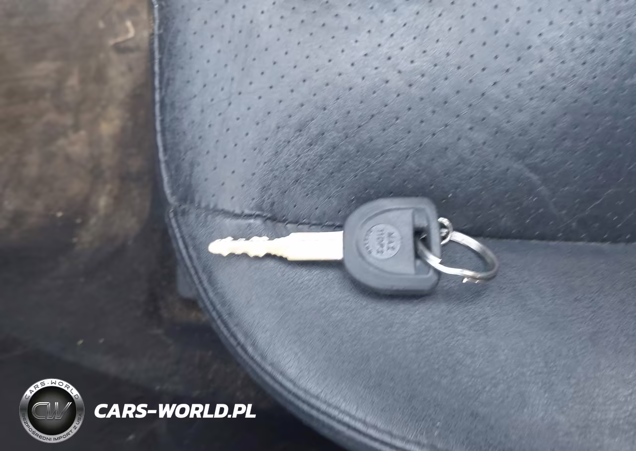 2008 Mazda Mazda3 S Grand Touring VIN:JM1BK343181134434 - 11