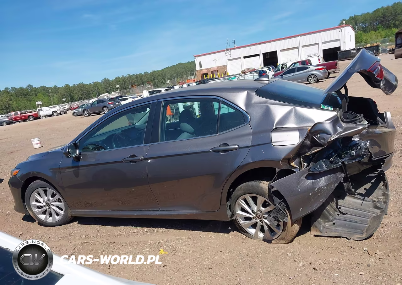2021 Toyota Camry Le VIN:4T1C11AK7MU455499 - 14