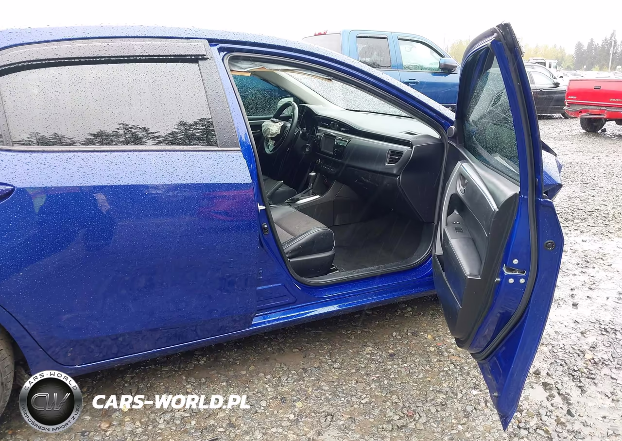 2015 Toyota Corolla S Plus VIN:5YFBURHE1FP240576 - 5