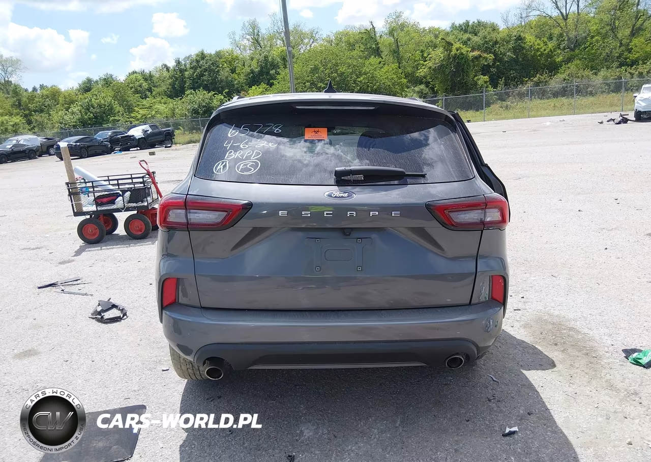 2023 Ford Escape St-Line VIN:1FMCU0MN7PUA60640 - 16