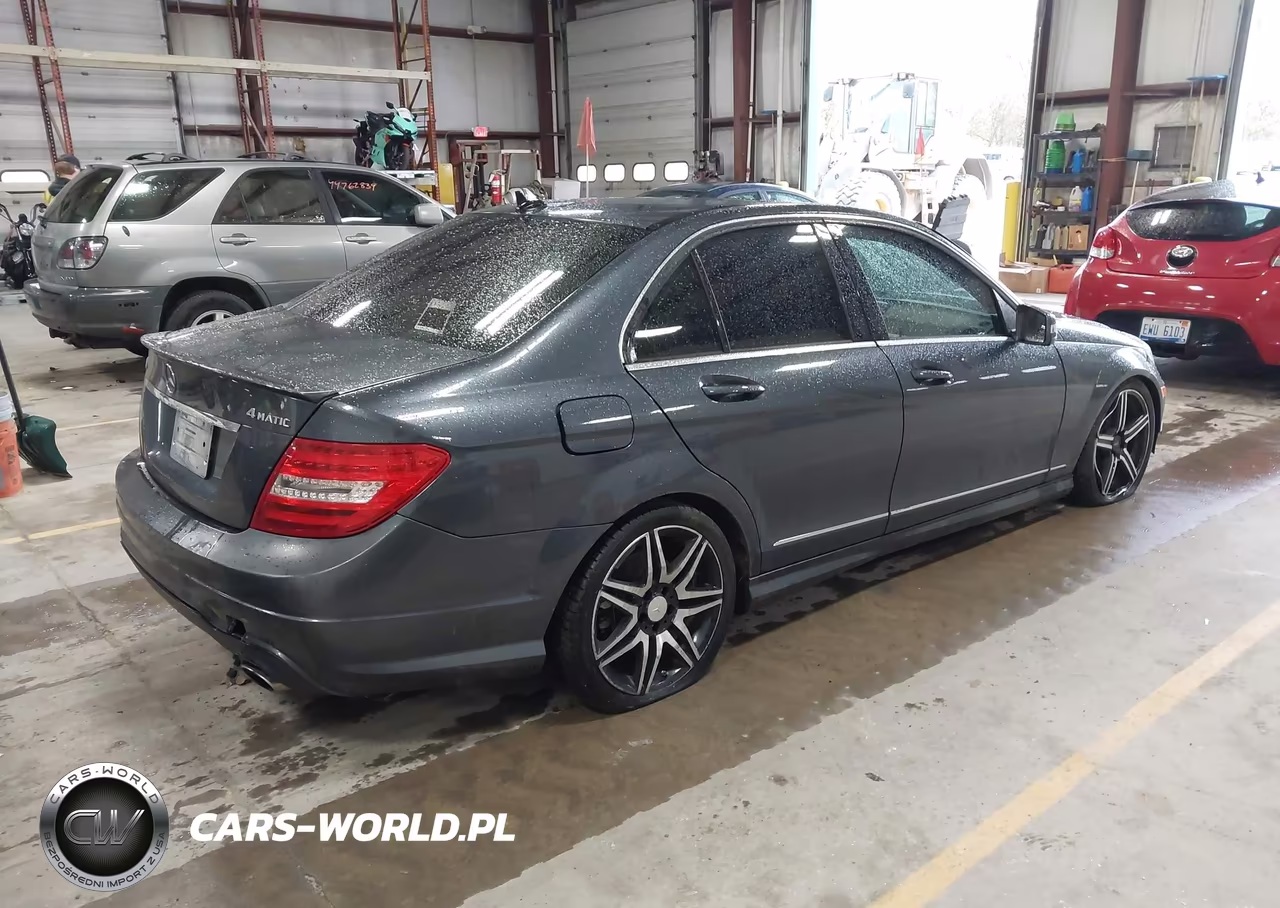2013 Mercedes-Benz C 300 Sport 4Matic VIN:WDDGF8ABXDA822838 - 4