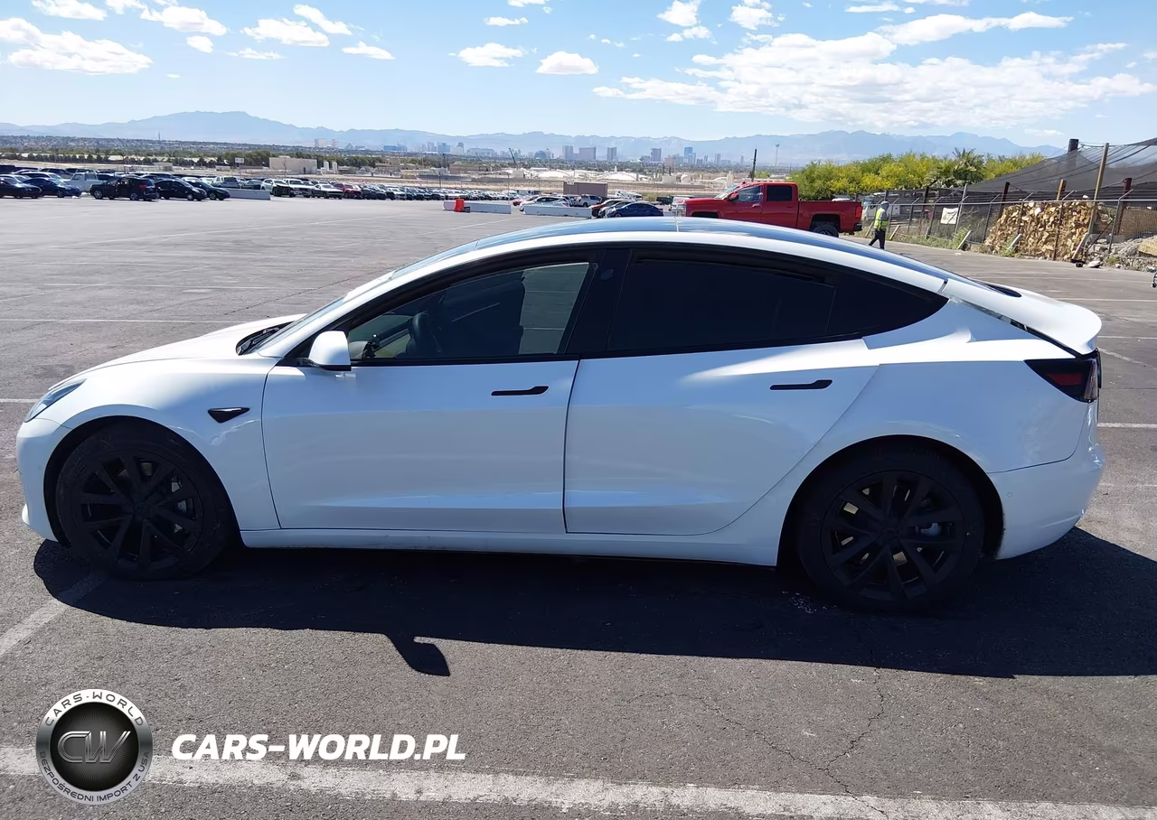 2021 Tesla Model 3 Standard Range Plus Rear-Wheel Drive VIN:5YJ3E1EA4MF075667 - 14