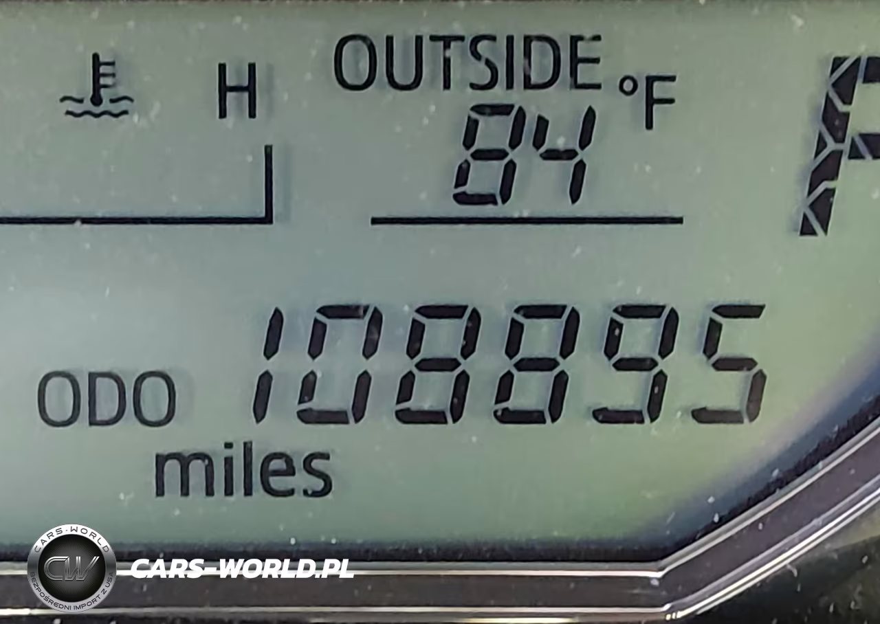 2015 Toyota Corolla Le Plus VIN:5YFBURHE0FP293592 - 16
