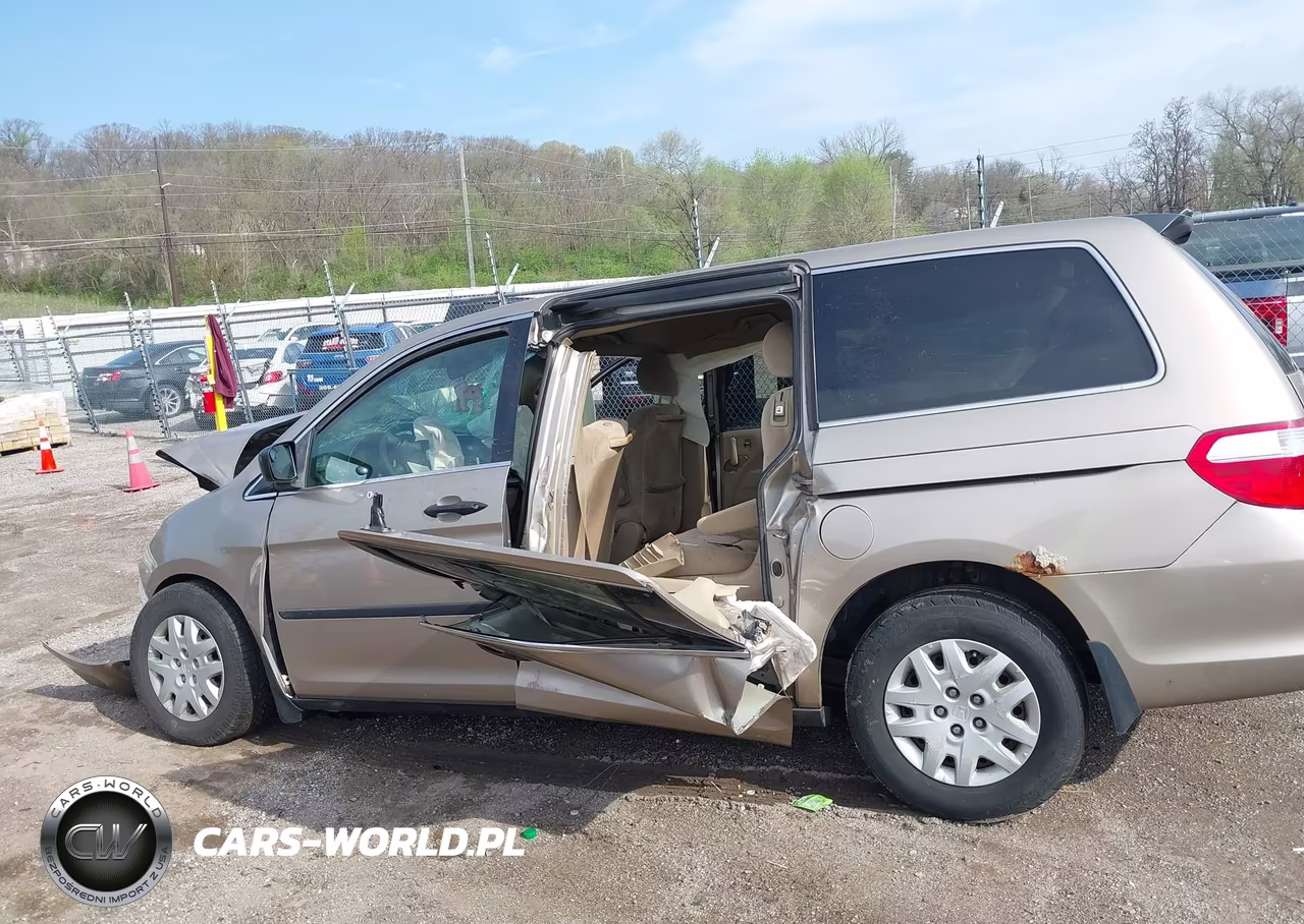 2007 Honda Odyssey Lx VIN:5FNRL38257B042696 - 15