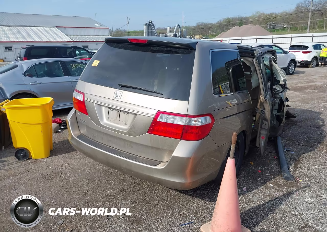 2007 Honda Odyssey Lx VIN:5FNRL38257B042696 - 4
