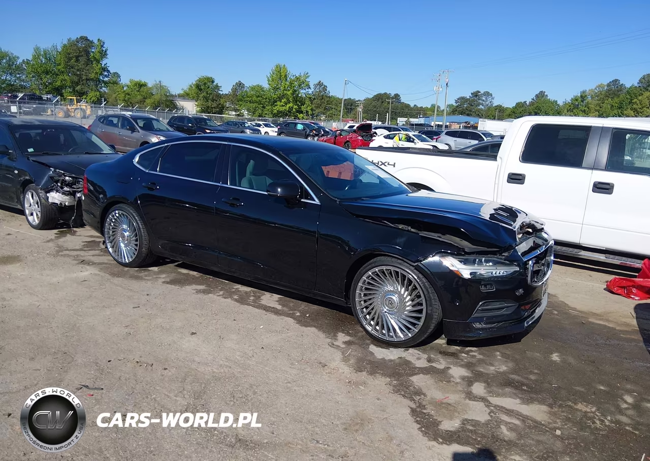 2018 Volvo S90 T5 Momentum