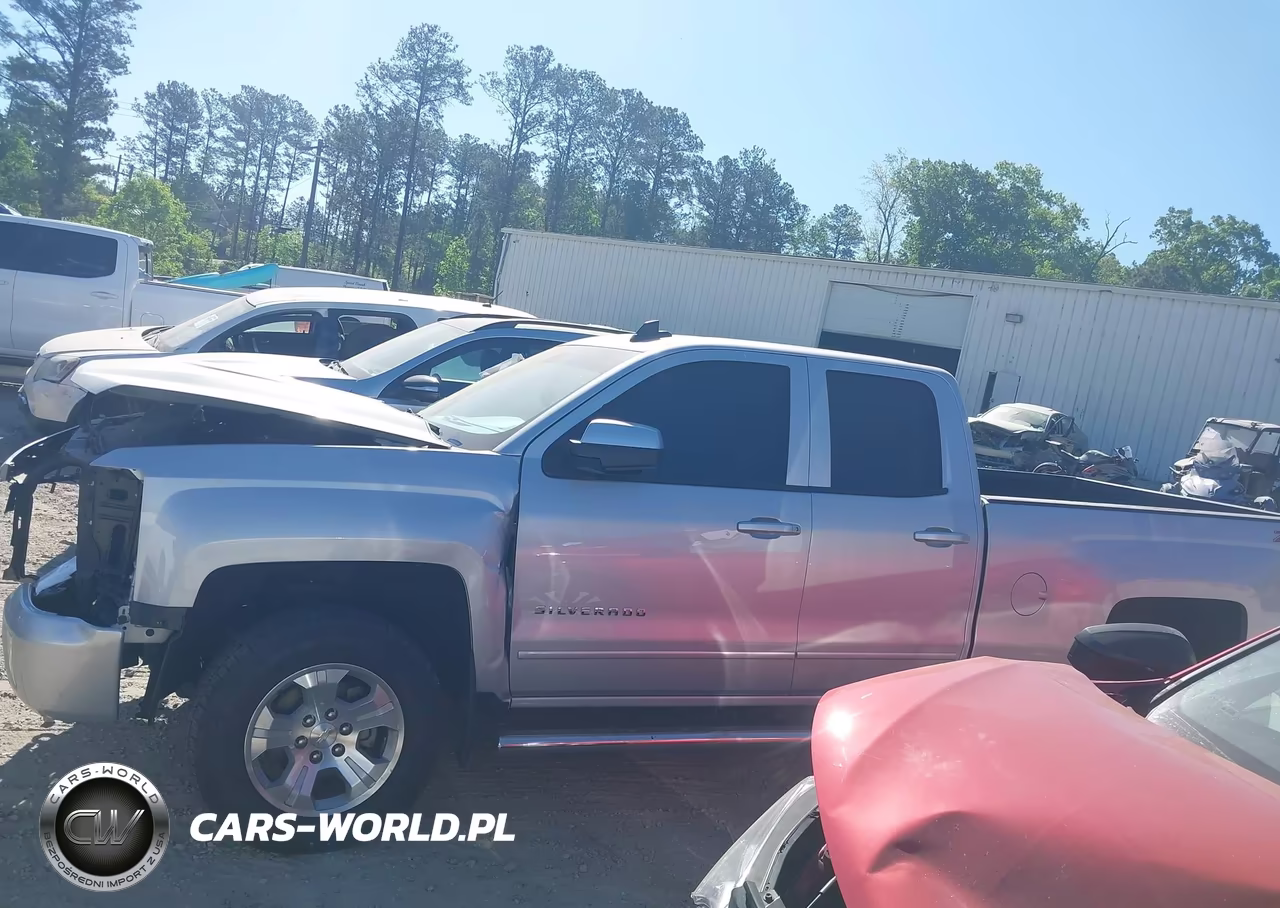 2018 Chevrolet Silverado 1500 2Lt VIN:1GCVKREC1JZ337474 - 14