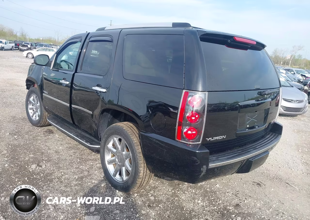 2013 GMC Yukon Denali VIN:1GKS2EEF0DR312841 - 3