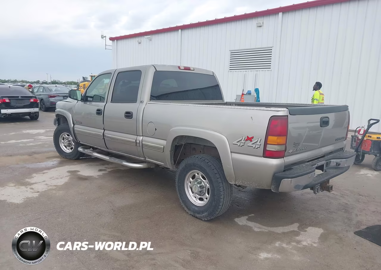 2002 Chevrolet Silverado 2500Hd Ls VIN:1GCHK23142F185859 - 3