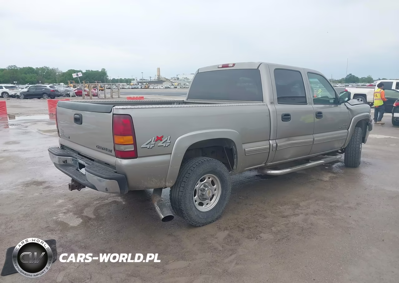 2002 Chevrolet Silverado 2500Hd Ls VIN:1GCHK23142F185859 - 4